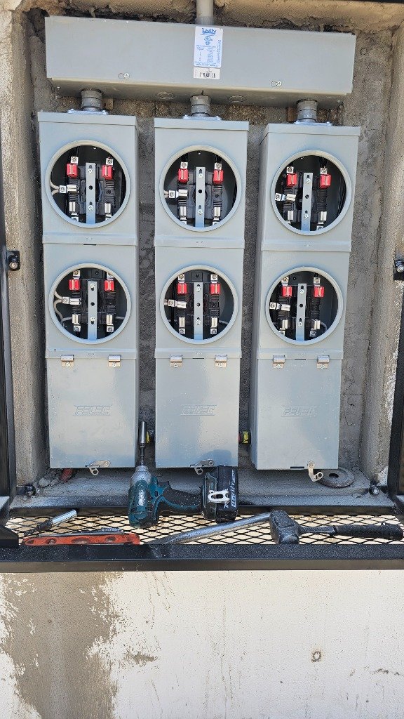 Instalaciones Eléctricas e Hidráulicas